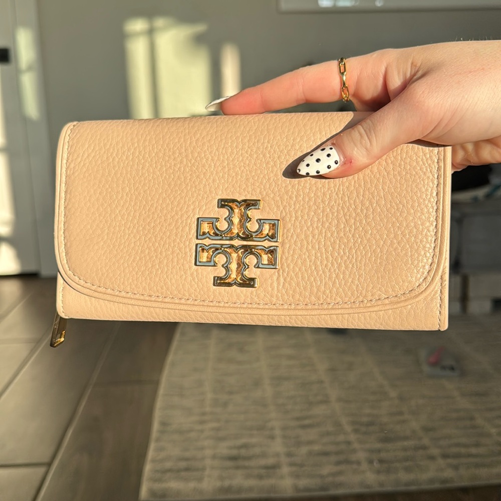 Tory Burch Leather Envelope Wallet